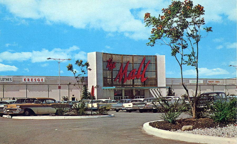 Summit Place Mall (Pontiac Mall) - Vintage Postcard